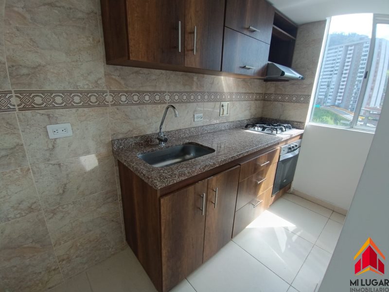 Apartamento disponible para Arriendo en Envigado con un valor de $1,550,000 código 906