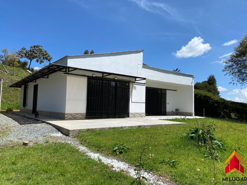 Casa-Finca disponible para Arriendo en Envigado Vereda Pantanillo Foto numero 1