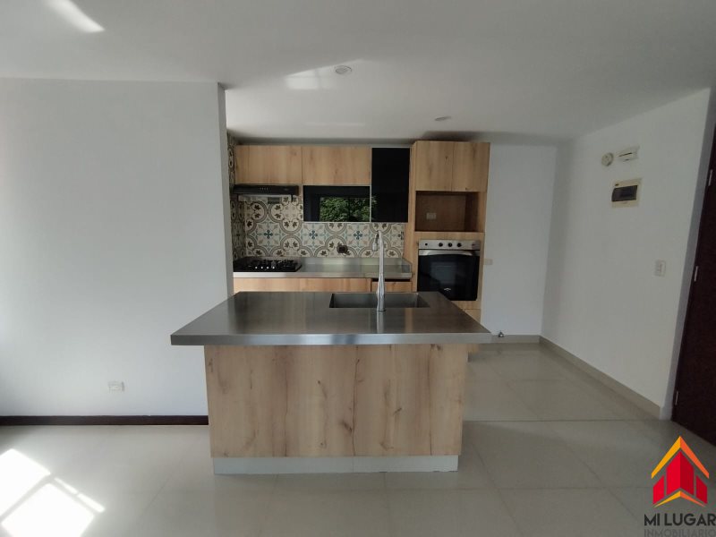 Apartamento disponible para Arriendo en Envigado El Esmeraldal Foto numero 1