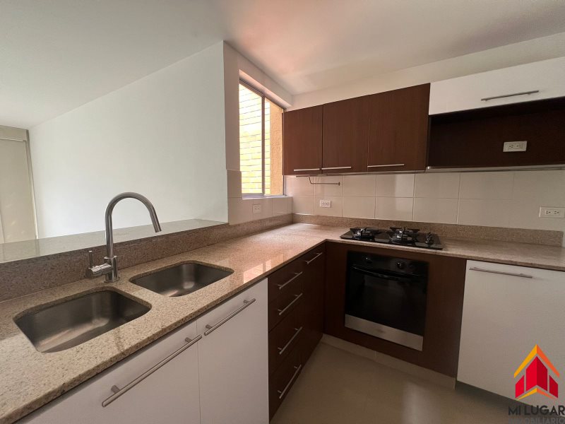 Apartamento disponible para Arriendo en Envigado con un valor de $3,500,000 código 3020